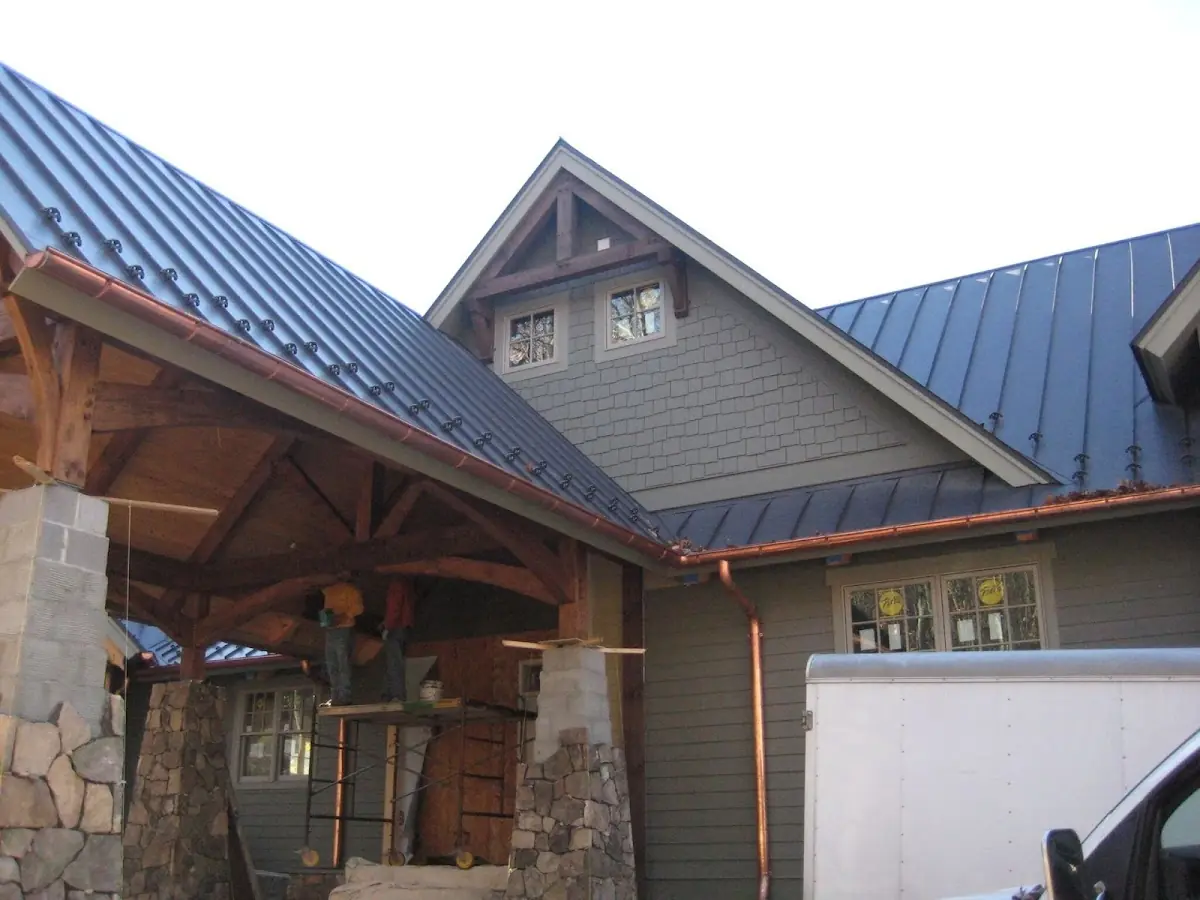 Craftsman Roofing team delivering quality roofing work in White Oak West